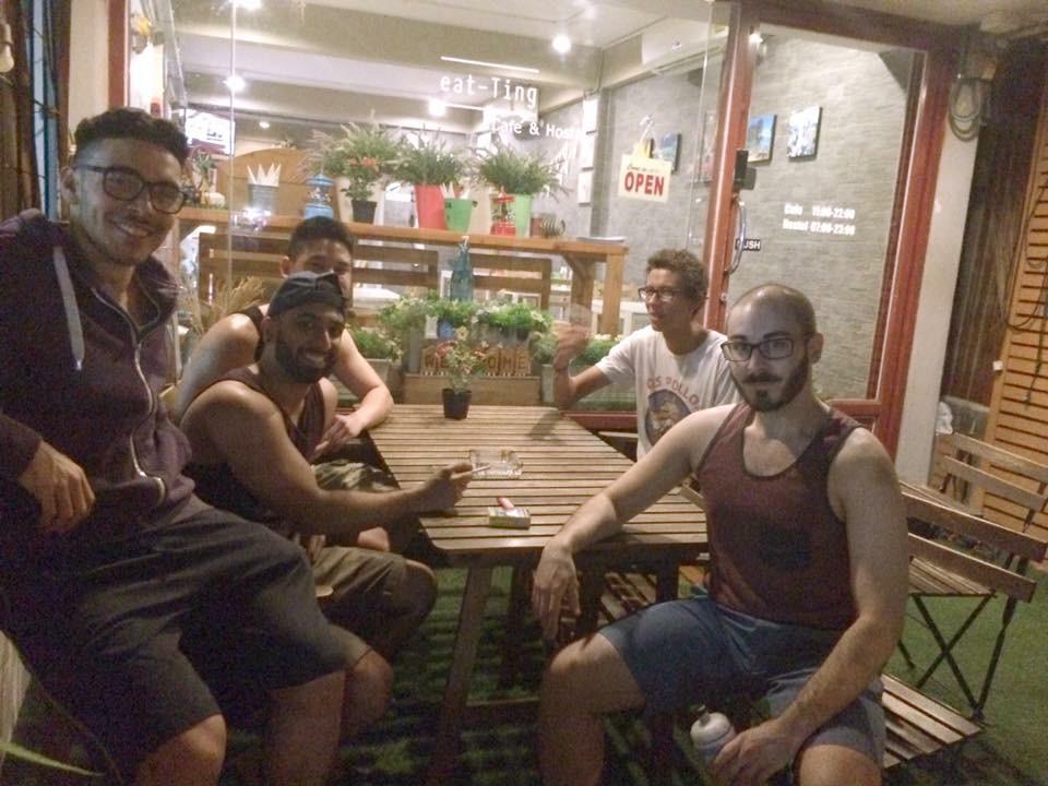 Eat-Ting Hostel Bang Sao Thong Exterior photo